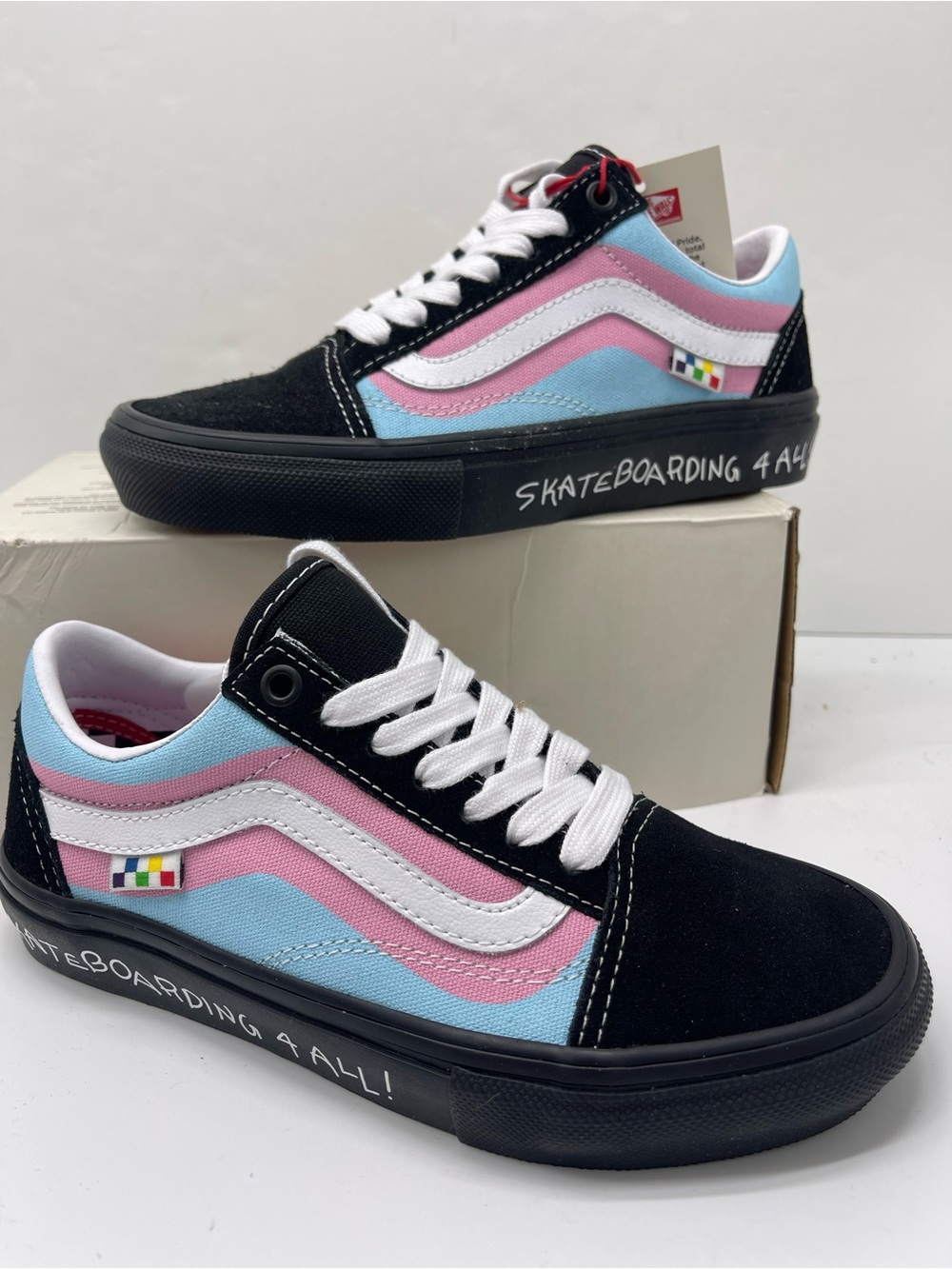 Vans WMNS Skate Old Skool Pride Multi
VN0A5FCBBMB Sneakers - Picture 10 of 16